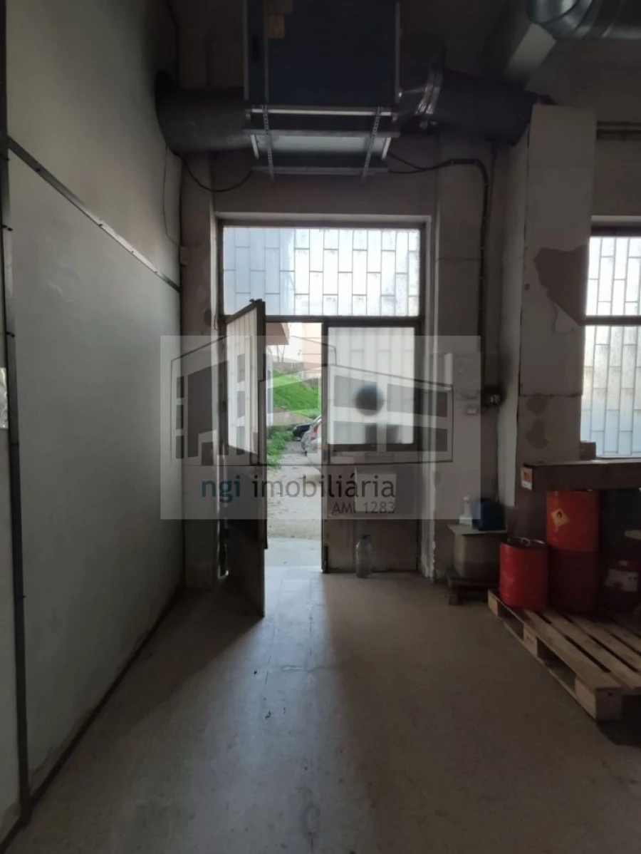 Loja para Arrendamento em Odivelas Foto 12