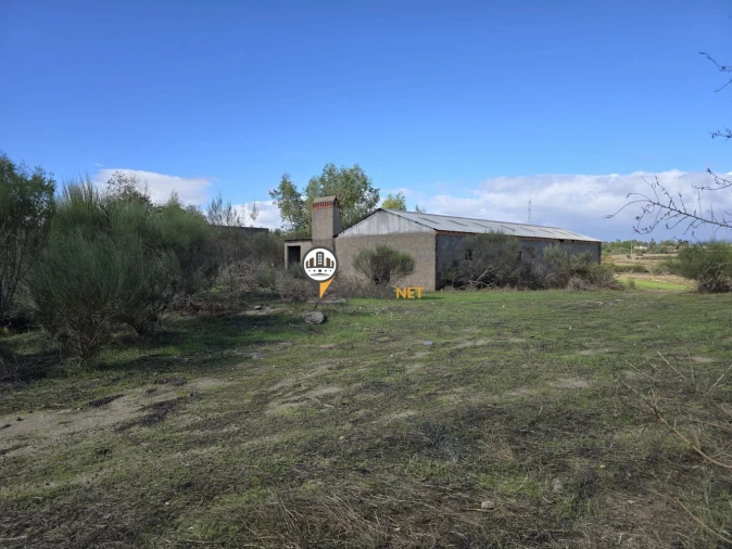 Quinta T0 para Venda em Escalos de Cima e Lousa Foto 20