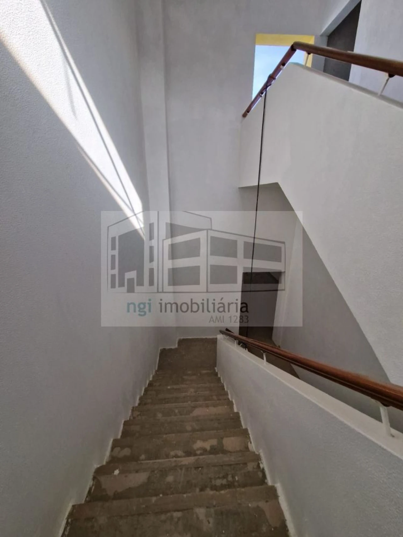 Loja para Venda em Sacavém e Prior Velho Foto 5