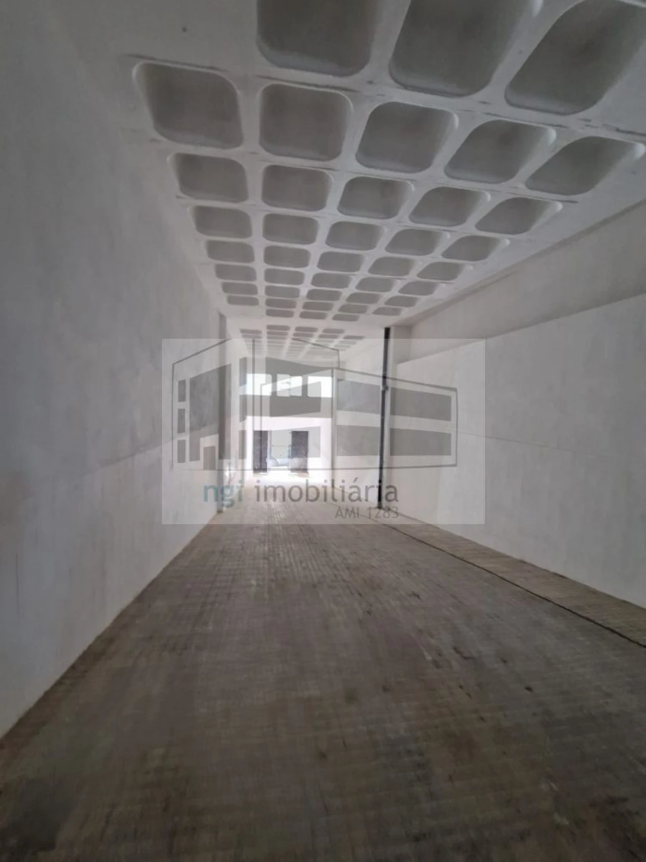 Loja para Venda em Sacavém e Prior Velho Foto 16