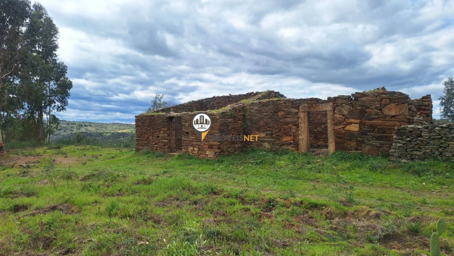 Terreno para Venda em Escalos de Baixo e Mata Foto 23