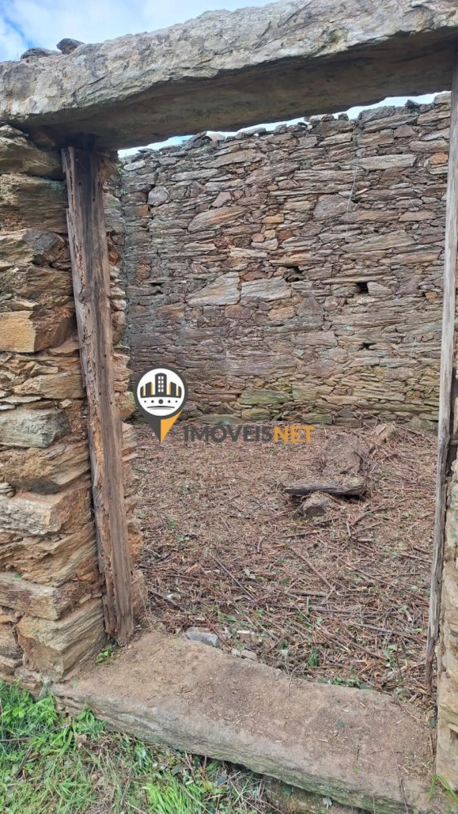 Terreno para Venda em Escalos de Baixo e Mata Foto 32