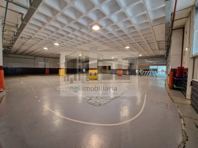 Loja para Venda em Sacavém e Prior Velho Foto 22