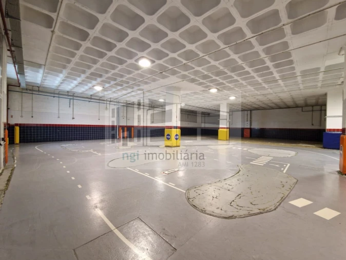 Loja para Venda em Sacavém e Prior Velho Foto 27