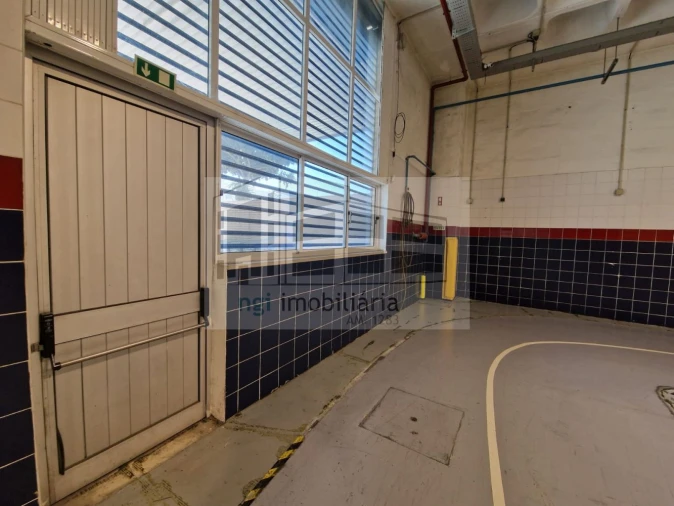 Loja para Venda em Sacavém e Prior Velho Foto 24