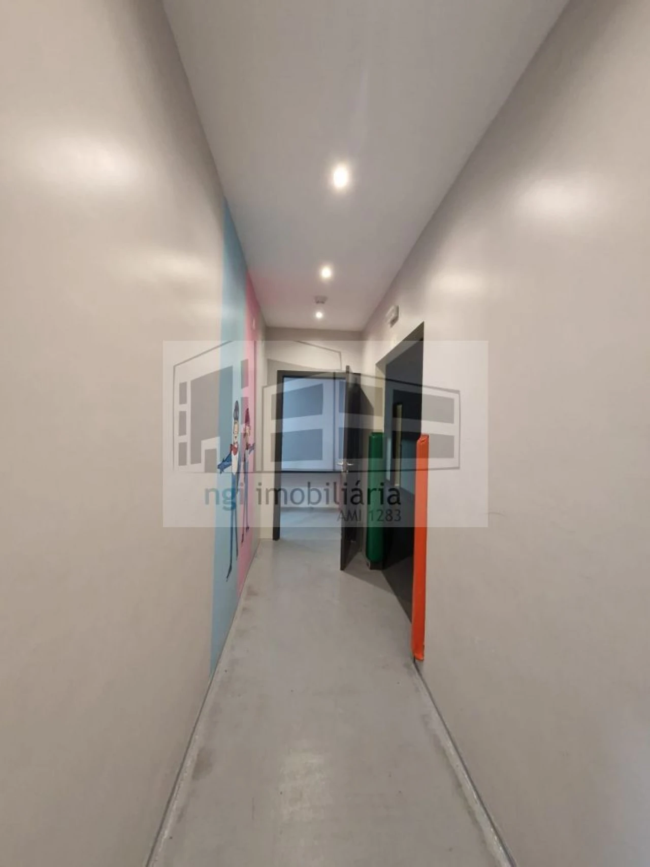 Loja para Venda em Sacavém e Prior Velho Foto 6