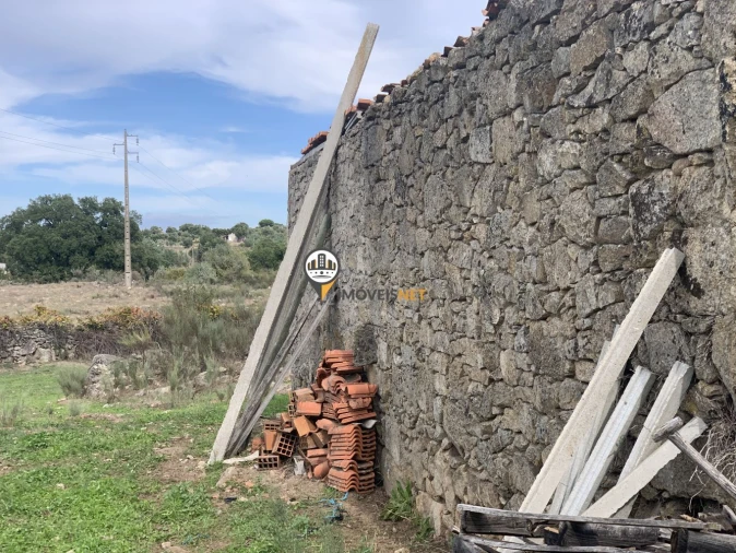 Terreno para Venda em Escalos de Baixo e Mata Foto 2