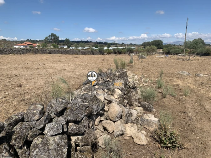 Terreno para Venda em Escalos de Baixo e Mata Foto 12