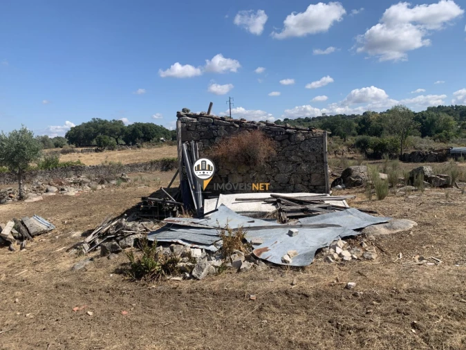 Terreno para Venda em Escalos de Baixo e Mata Foto 5