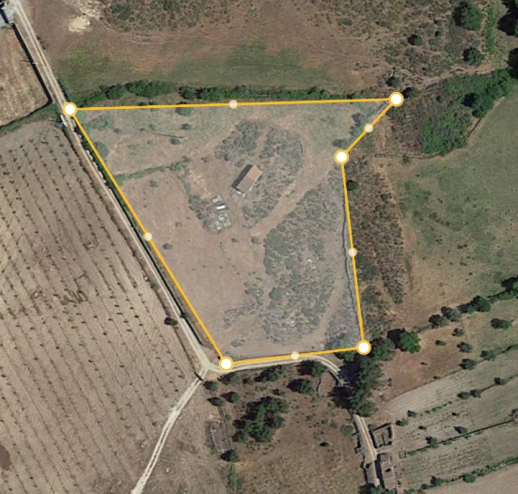 Terreno para Venda em Escalos de Baixo e Mata Foto 36