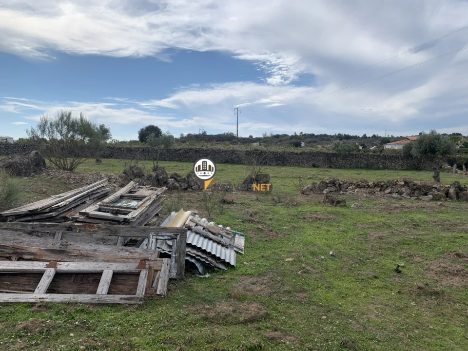 Terreno para Venda em Escalos de Baixo e Mata Foto 20