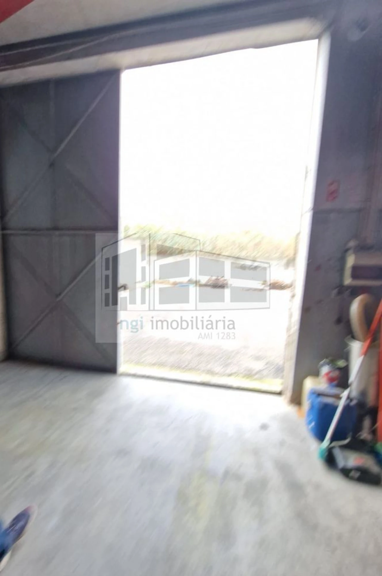 Loja para Venda em Santo Antão e São Julião do Tojal Foto 8