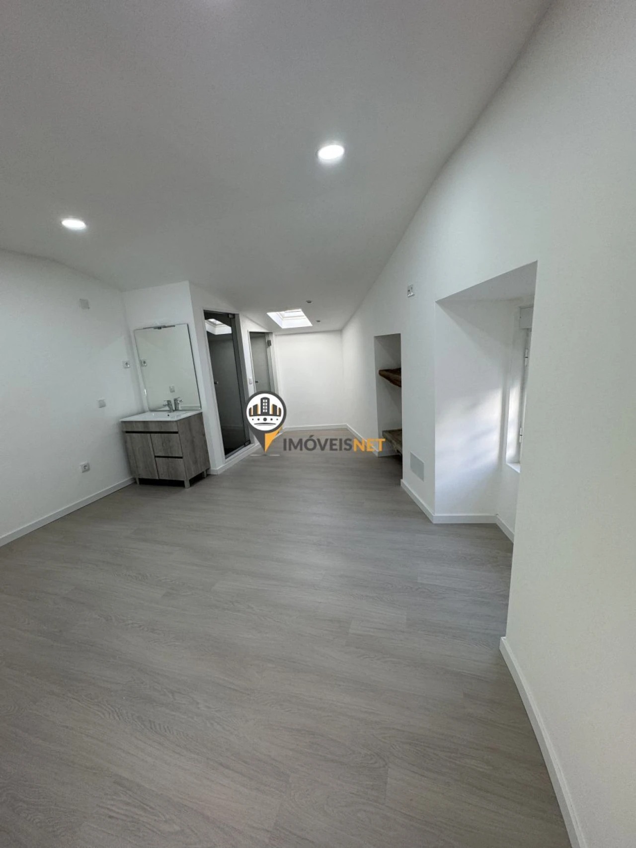 Moradia T1 para Venda em Escalos de Cima e Lousa Foto 9