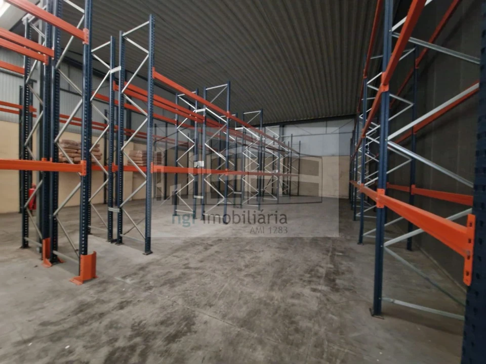 Loja para Venda em Seixal, Arrentela e Aldeia de Paio Pires Foto 3