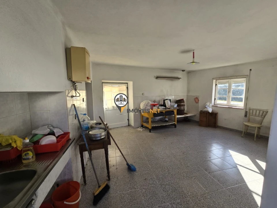 Loja para Venda em Póvoa de Rio de Moinhos e Cafede Foto 36