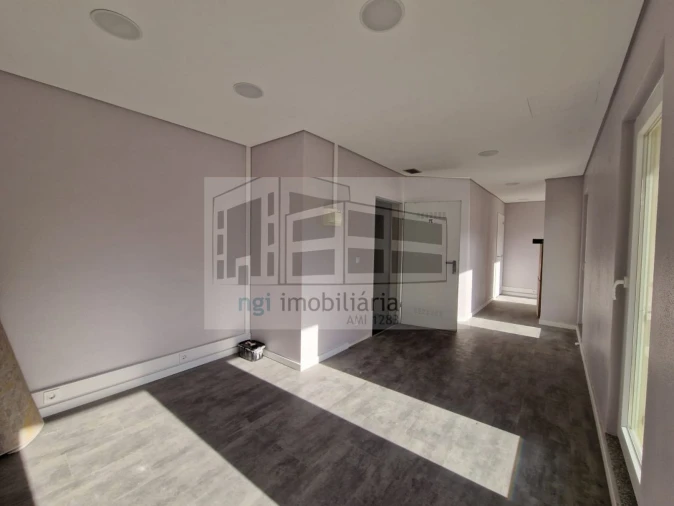 Apartamento T1 para Venda em Caparica e Trafaria Foto 33