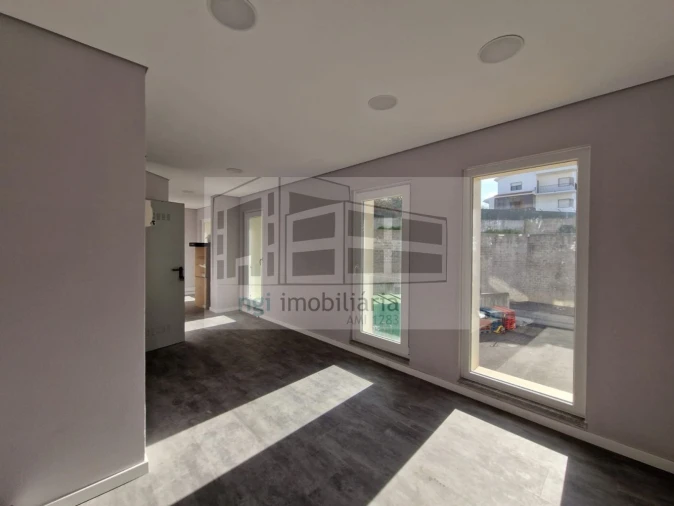 Apartamento T1 para Venda em Caparica e Trafaria Foto 32