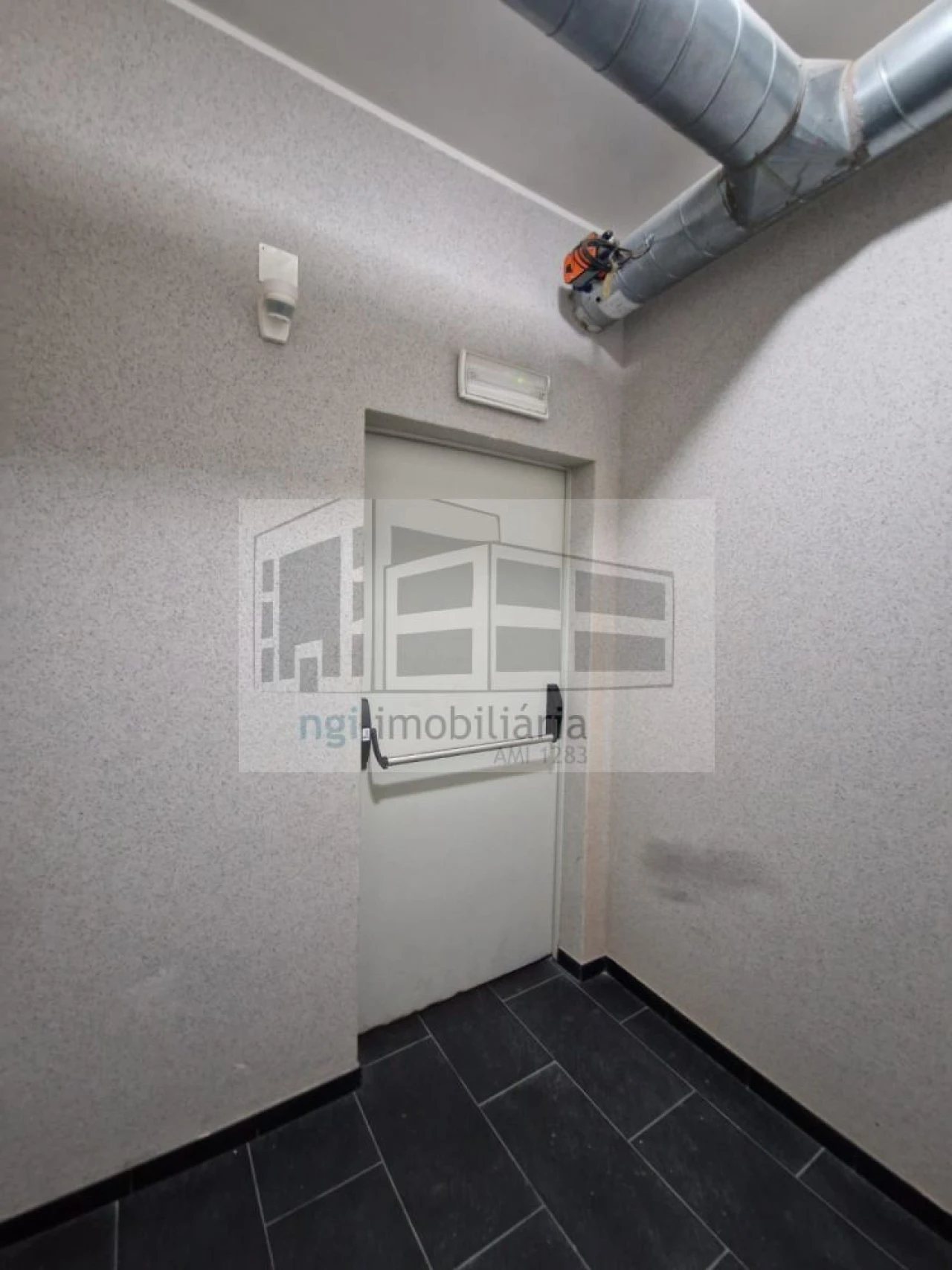 Apartamento T1 para Venda em Caparica e Trafaria Foto 31