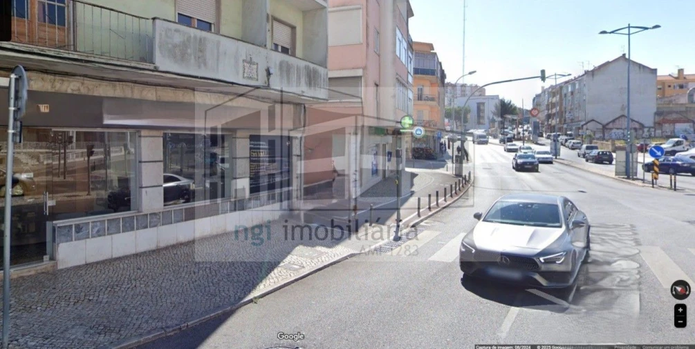 Loja para Venda em Falagueira-Venda Nova Foto 3