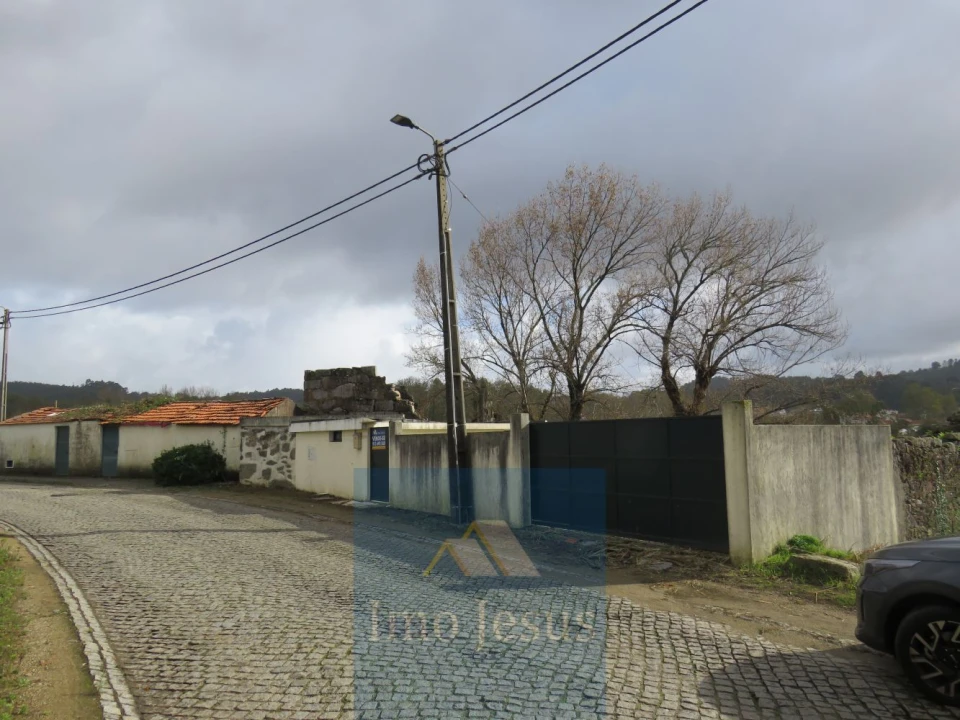 Terreno para Venda em Serzedo e Perosinho Foto 1