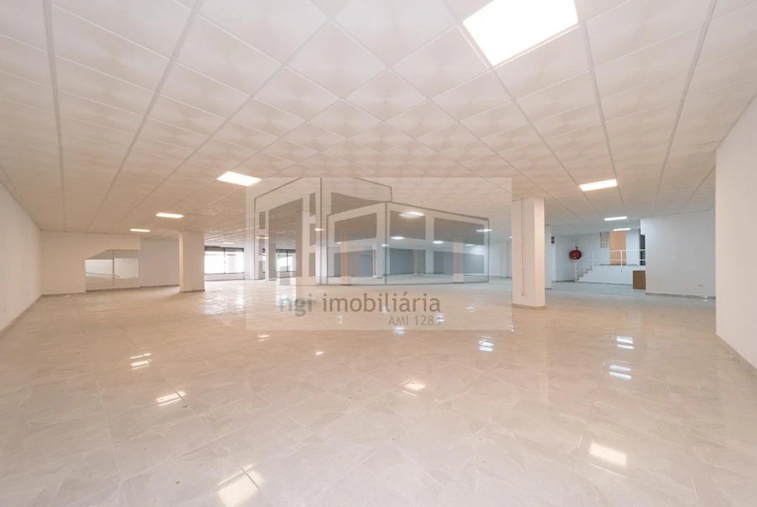 Loja para Venda em Alverca do Ribatejo e Sobralinho Foto 5