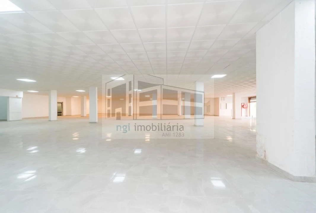 Loja para Venda em Alverca do Ribatejo e Sobralinho Foto 4