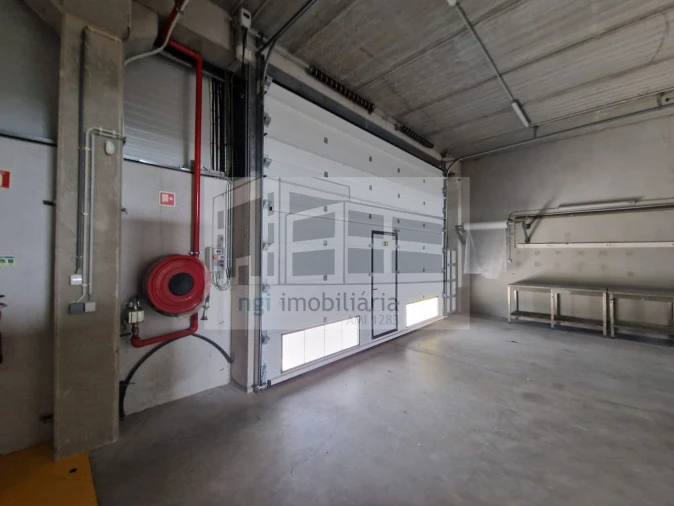 Loja para Venda em Santo Antão e São Julião do Tojal Foto 26