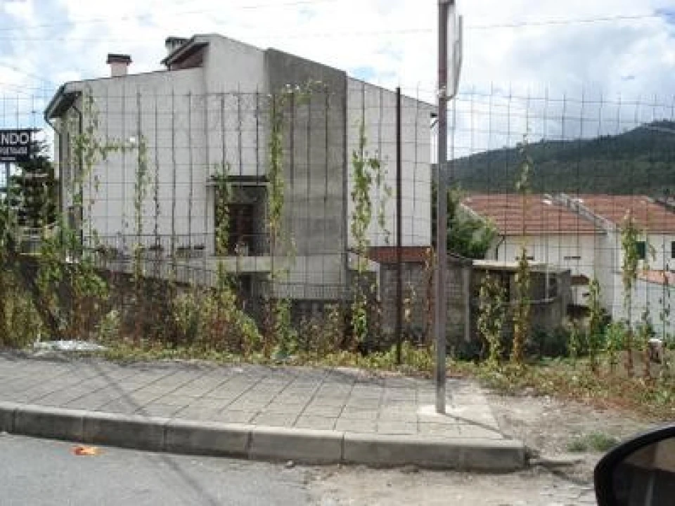 Terreno para Venda em Valongo Foto 1