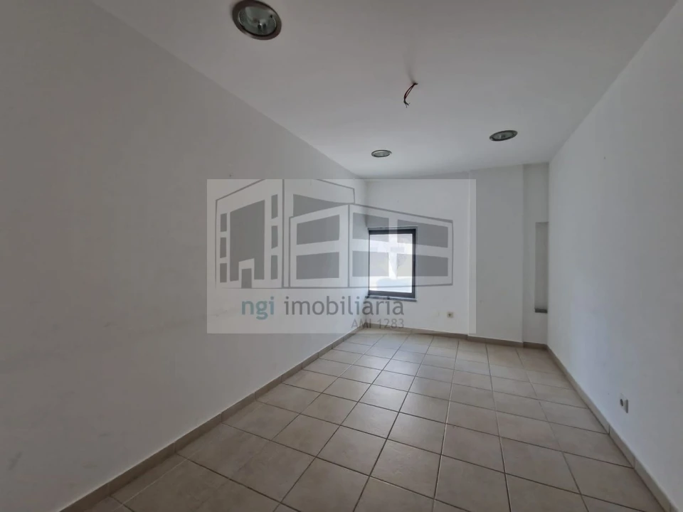 Loja para Venda em Odivelas Foto 3