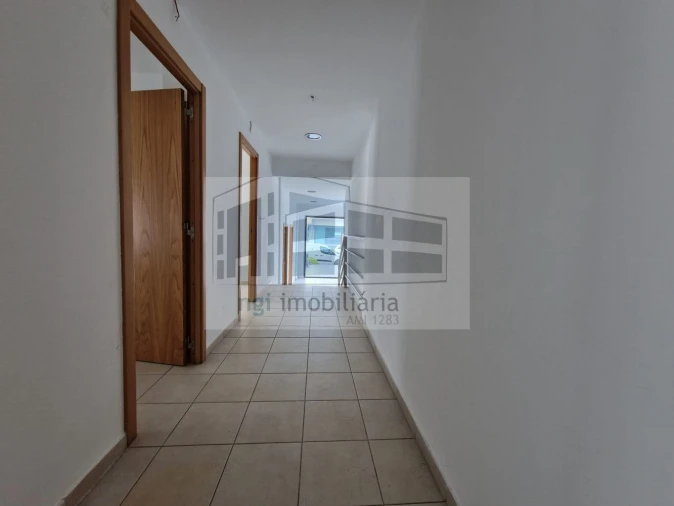 Loja para Venda em Odivelas Foto 2