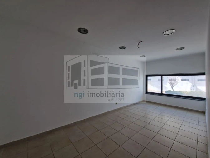 Loja para Venda em Odivelas Foto 11