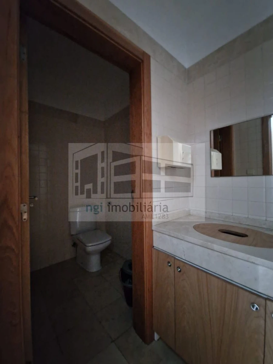 Loja para Venda em Odivelas Foto 12