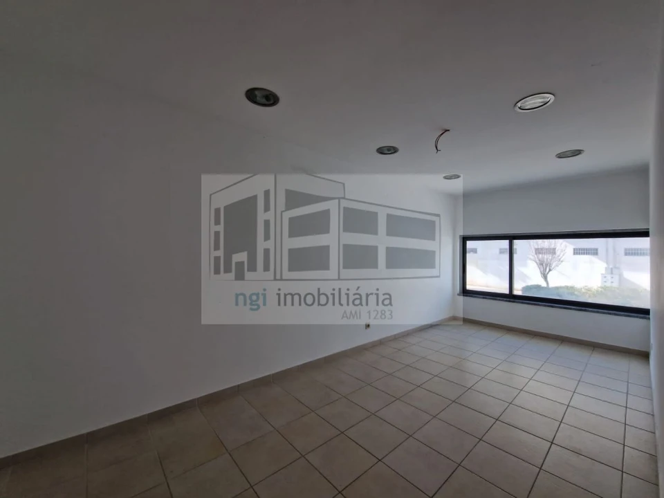 Loja para Venda em Odivelas Foto 11