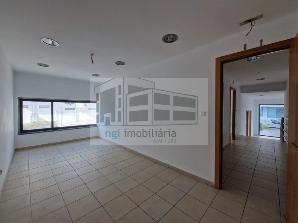 Loja para Venda em Odivelas Foto 1