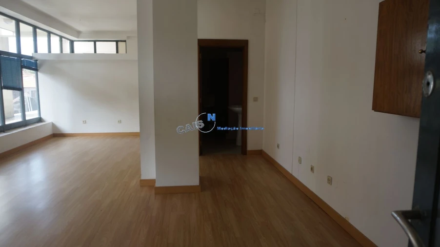 Loja para Venda em Valongo Foto 2