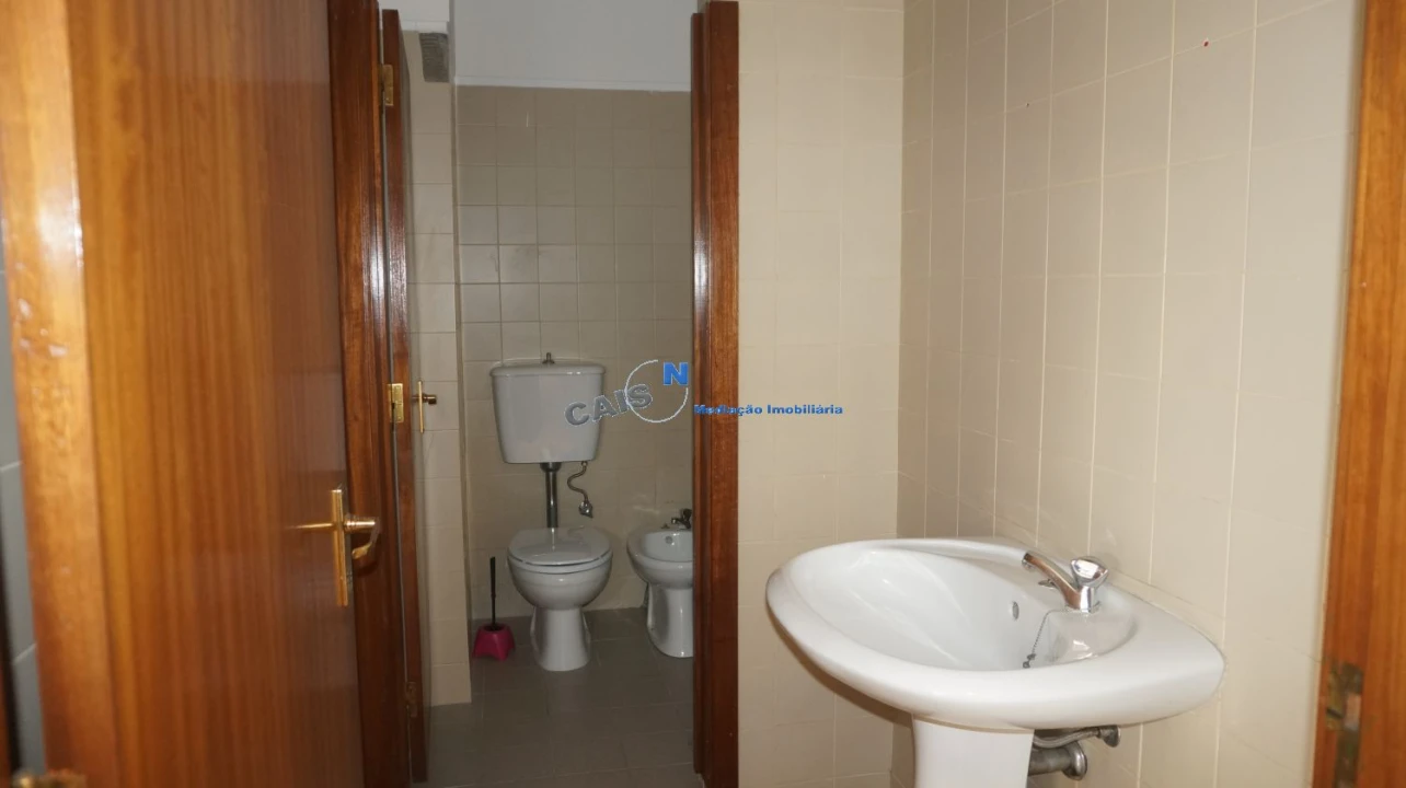 Loja para Venda em Valongo Foto 7