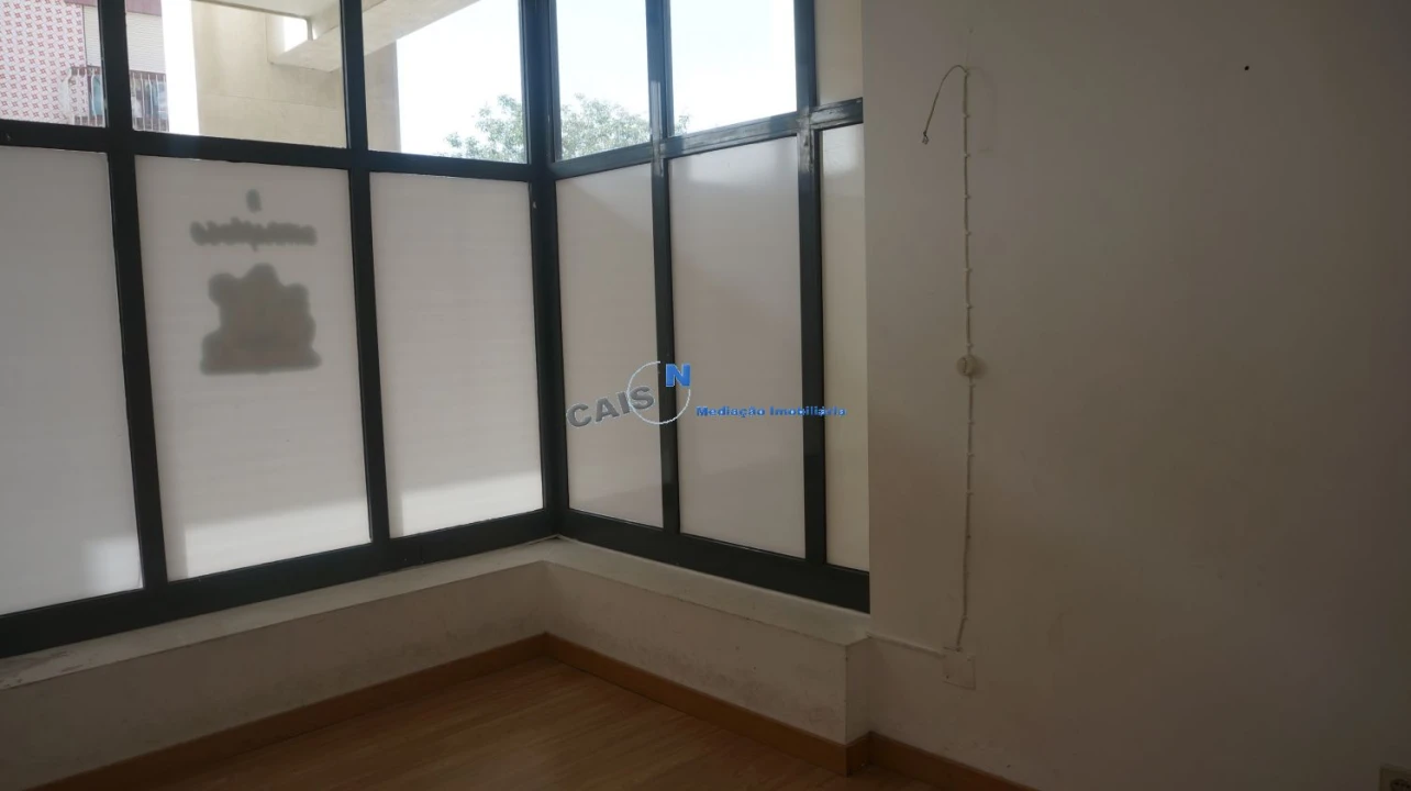 Loja para Venda em Valongo Foto 4