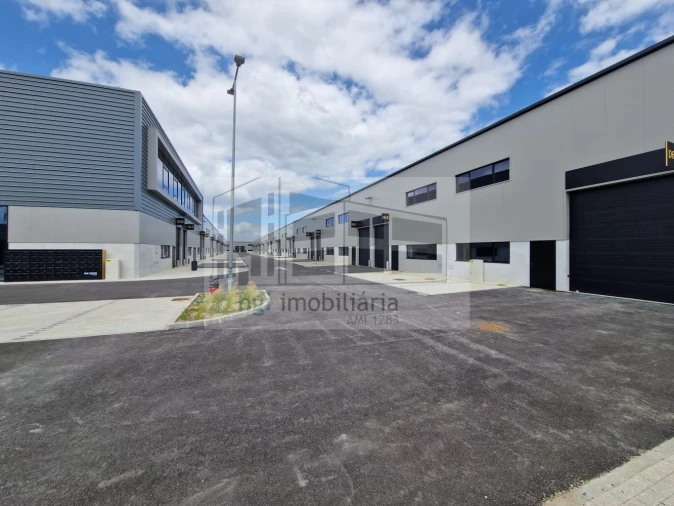 Loja para Arrendamento em Alverca do Ribatejo e Sobralinho Foto 15