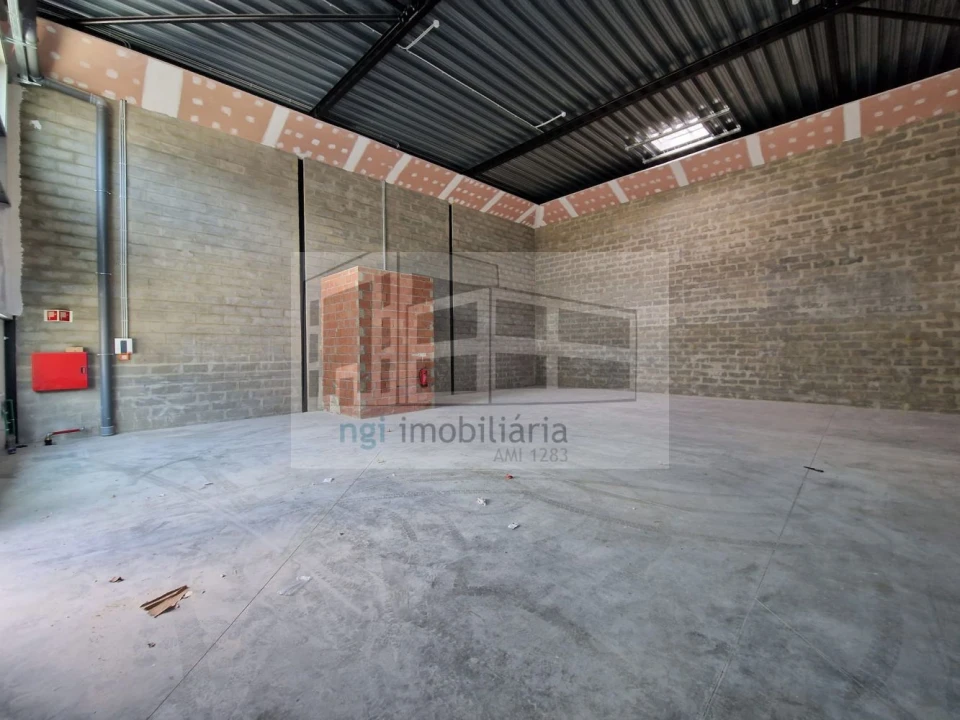 Loja para Arrendamento em Alverca do Ribatejo e Sobralinho Foto 10