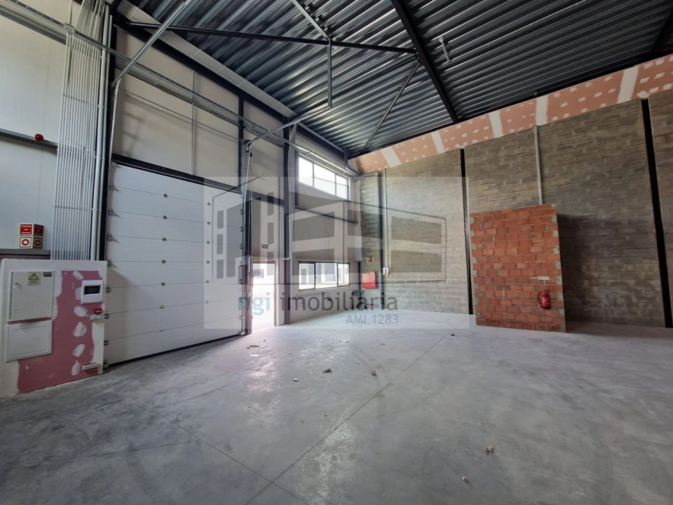 Loja para Arrendamento em Alverca do Ribatejo e Sobralinho Foto 4