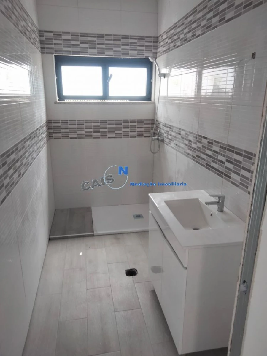 Apartamento T2 para Venda em Peso da Régua e Godim Foto 22