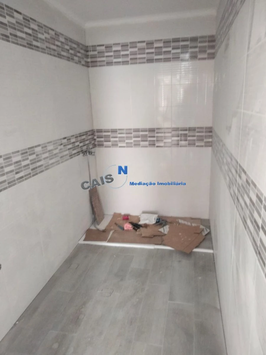 Apartamento T2 para Venda em Peso da Régua e Godim Foto 23