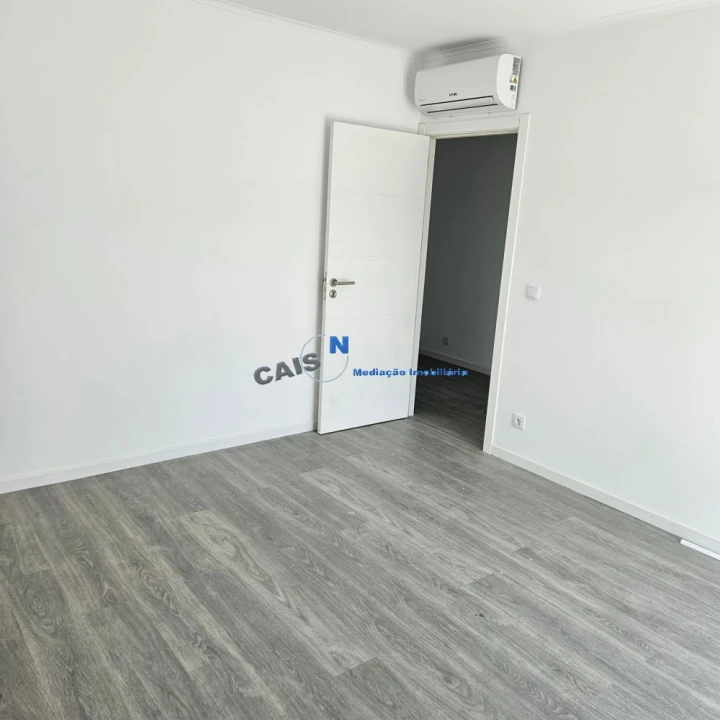 Apartamento T2 para Venda em Peso da Régua e Godim Foto 11