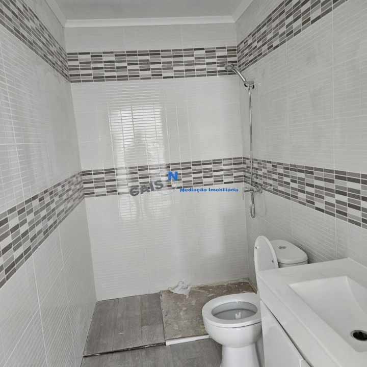 Apartamento T2 para Venda em Peso da Régua e Godim Foto 12