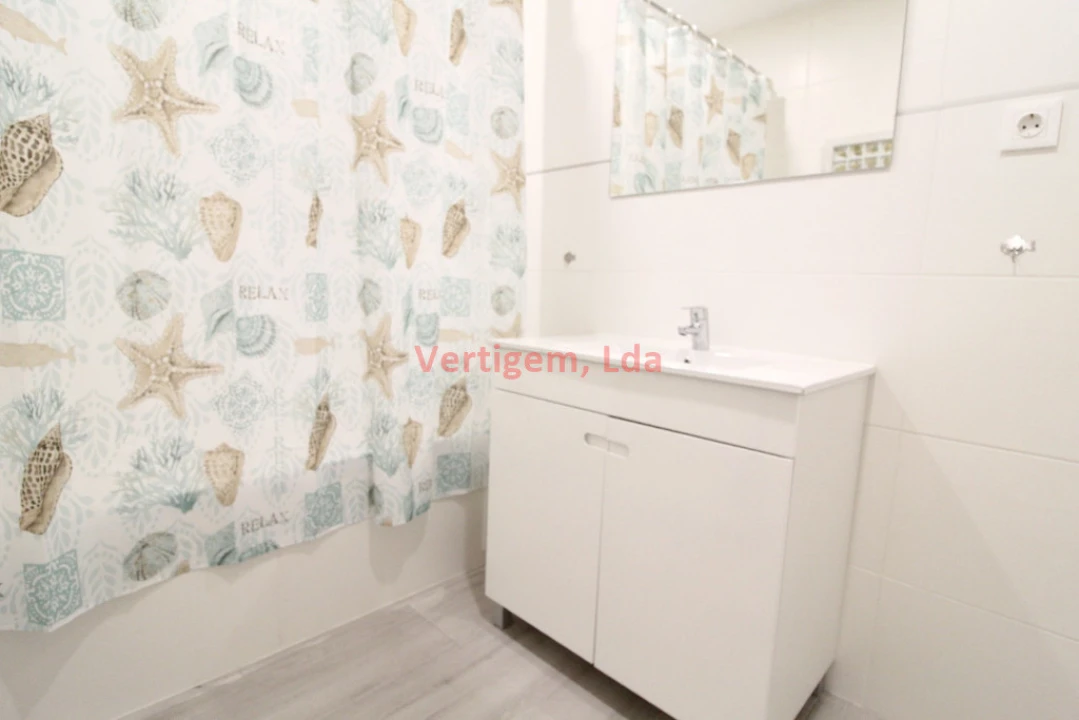 Apartamento T1 para Venda em Portimão Foto 18