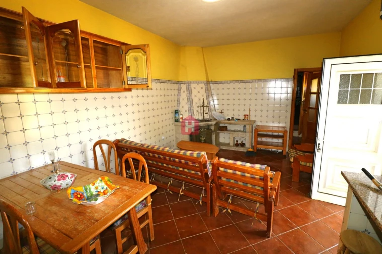 Moradia T4 para Venda em Parada e Faílde Foto 20