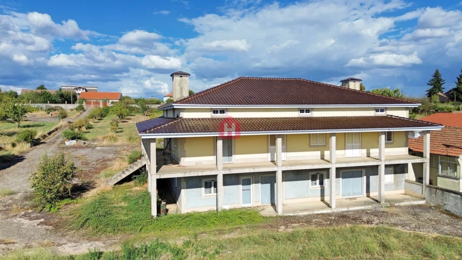 Moradia T4 para Venda em Parada e Faílde Foto 13