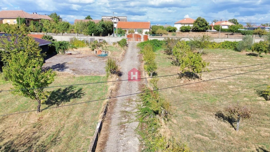 Moradia T4 para Venda em Parada e Faílde Foto 8