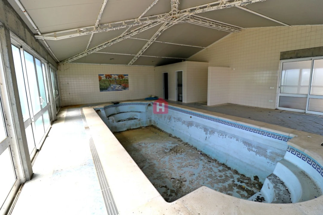 Moradia T4 para Venda em Parada e Faílde Foto 24