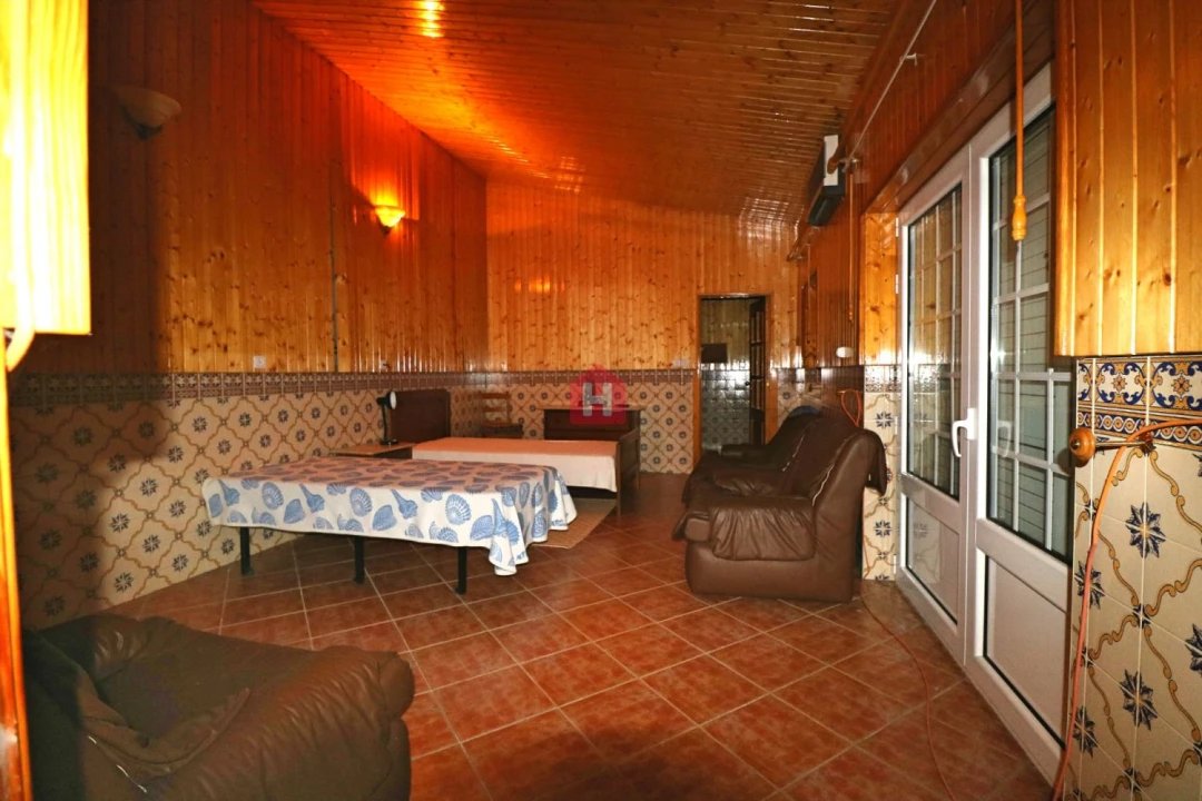 Moradia T4 para Venda em Parada e Faílde Foto 21